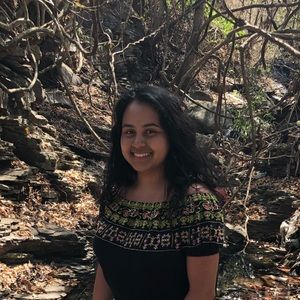 Meet your Posher, Eleana